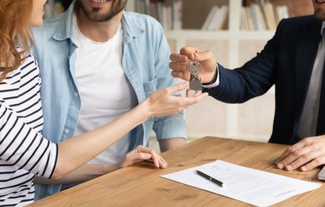 Vrei să achiziționezi o locuință? Iată cum te asiguri că plătești prețul corect