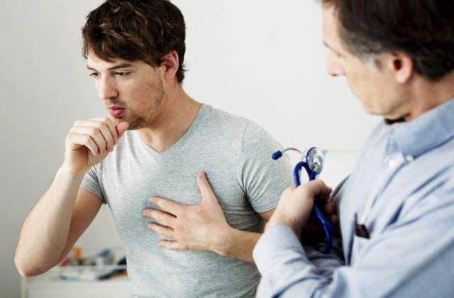 Nu resusesti sa scapi de tuse? Opt afectiuni PERICULOASE care se ascund in spatele ei