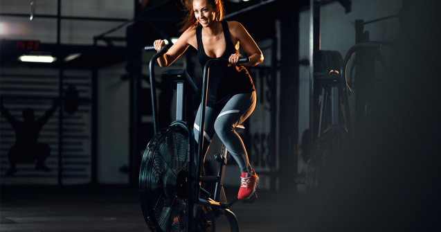 Merită să investim în suplimente nutritive atunci când mergem la sală?