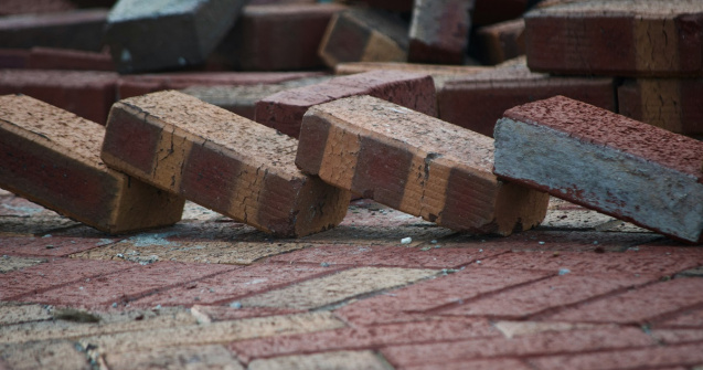 Cum sunt folosite cărămizile în construcții