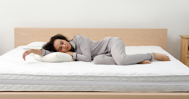 Ce înseamnă o saltea ortopedică și cui se recomandă?