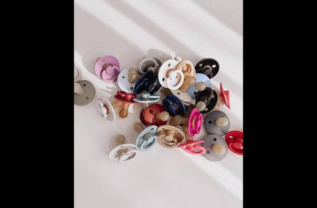 Cum să alegi suzetele potrivite pentru nevoile bebelușului tău, află de aici 