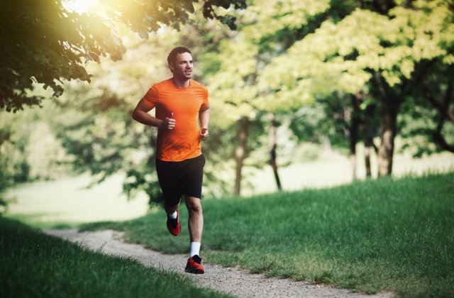 Cum să te pregătești de jogging: 7 sfaturi de urmat pentru un antrenament reușit