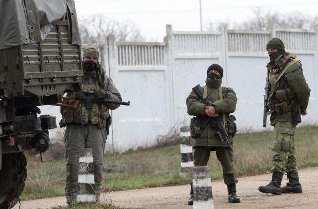 Confruntarile din estul Ucrainei: Trei militari, ucisi si 12 civili, raniti