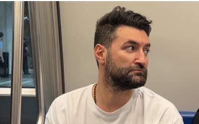 Smiley surprinde din nou...