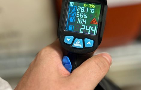 Scandal uriaș: producătorul de biscuiți cu viermi pentru spitalul Fundeni, închis de ANPC