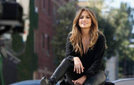  Video  Jennifer Lopez lanseaza o colectie de bijuterii