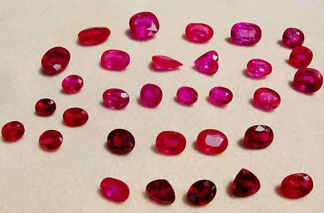 Un rubin rar, de 40,23 carate, descoperit in Mozambic