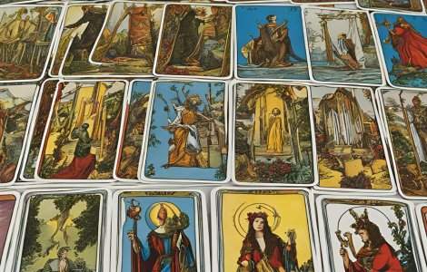 Află dacă își dorește împăcarea cu ajutorul tarotului online