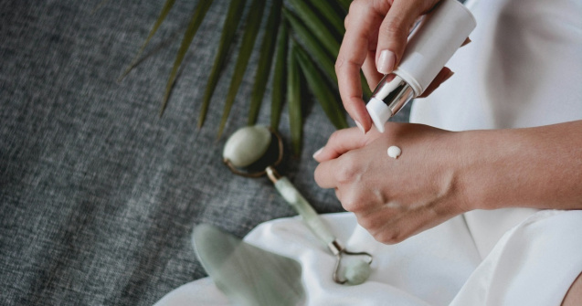 De ce e important să folosim cremă cu protecție solară (SPF) tot anul