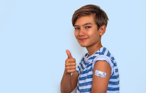 3 motive să îți vaccinezi fiul împotriva virusului HPV