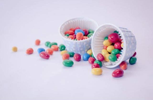 Un cofetar bulgar a inventat bomboana-deodorant