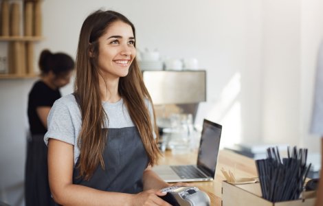 Joburi surprinzătoare pentru adolescenți: ce poți face la 16 ani pentru bani de buzunar