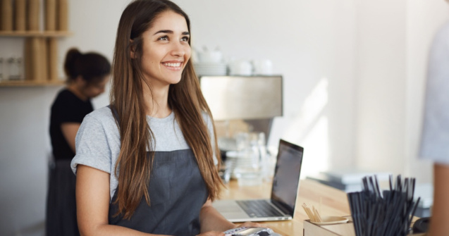 Joburi surprinzătoare pentru adolescenți: ce poți face la 16 ani pentru bani de buzunar