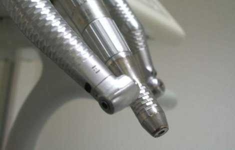 Multi romani NU mai vin la stomatolog pentru extractii