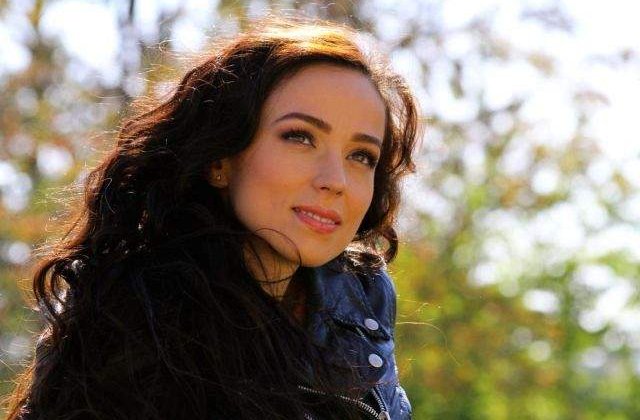 Olivia Steer va fi "librar pentru o zi", la libraria Bizantina