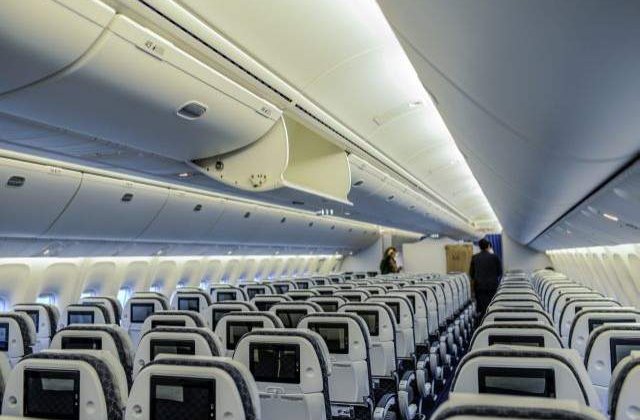 Greva pilotilor Lufthansa continua, peste 1.300 de zboruri anulate