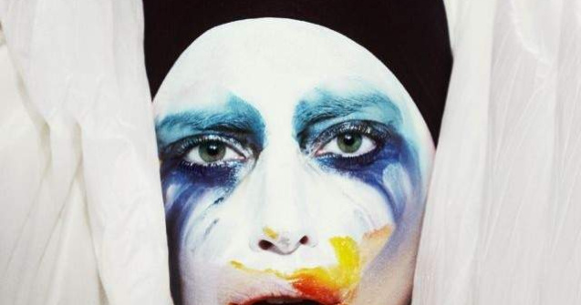  Video  Lady Gaga sustine ca a fost violata la varsta de 19 ani