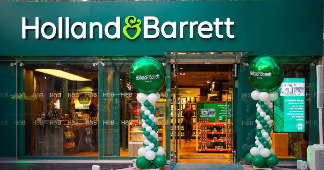 Fourlis aduce Foot Locker în România! Află ce magazine noi vor deschide