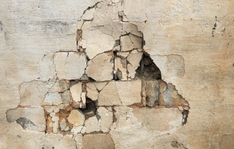 Repararea fisurilor din pereți: ghid pas cu pas