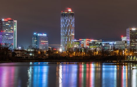 Companiile din București readuc angajații la birou: cererea de spații noi explodează!