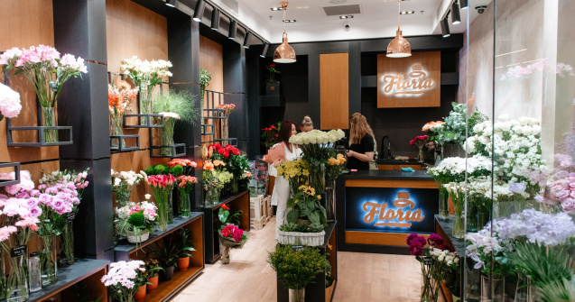 Descoperă buchetele de flori la mare căutare pentru începutul școlii și Sf. Maria!