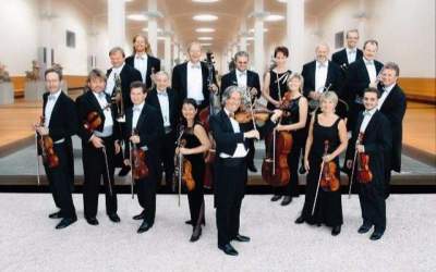 Johann Strauss Ensemble...