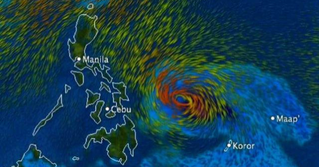 Mii de filipinezi se refugiaza din calea taifunului Hagupit