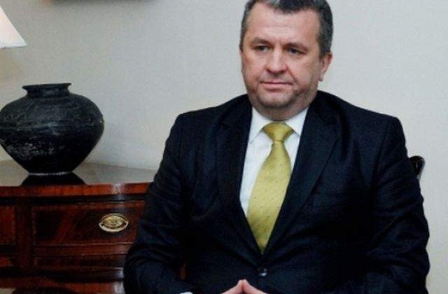 Ambasadorul Romaniei in Armenia, nevoit sa explice declaratiile ANTISEMITE si HOMOFOBE