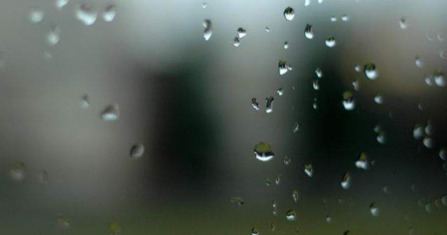 Temperaturi scazute si precipitatii mixte! Starea vremii luni si marti