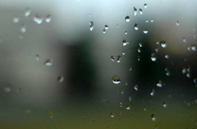 Temperaturi scazute si precipitatii mixte! Cum va fi vremea in urmatoarele zile