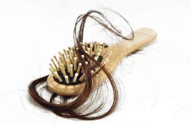 TOP 10 greseli INCREDIBILE care duc la caderea parului