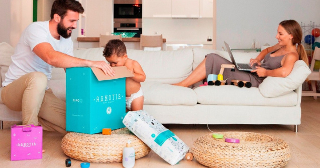 Piața produselor pentru copii explodează: Află cât cheltuie părinții români!