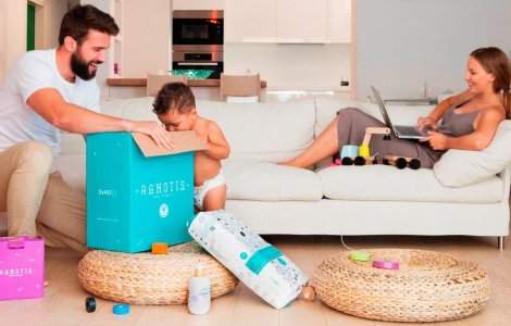 Piața produselor pentru copii explodează: Află cât cheltuie părinții români!