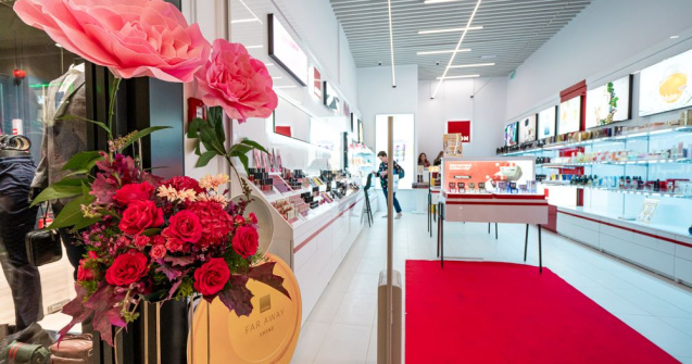 Descoperă surpriza Avon: un nou magazin deschis în România!