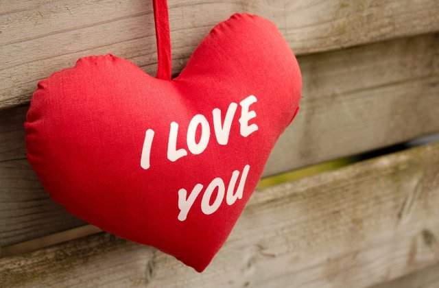 20+ mesaje de iubire și dor pentru persoana specială din viața ta