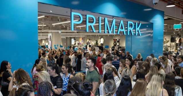 Primark promite reducerea timpului de așteptare cu 70% la cozi!
