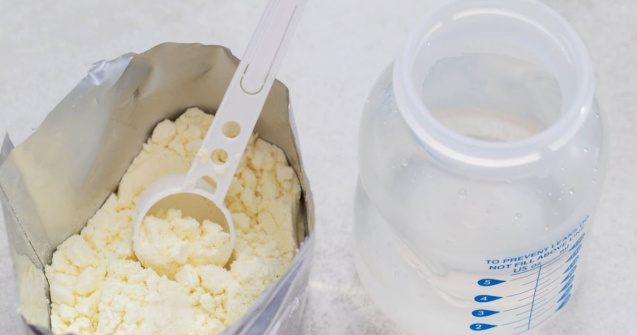 Laptele praf în alimentația bebelușului și a copilului mic