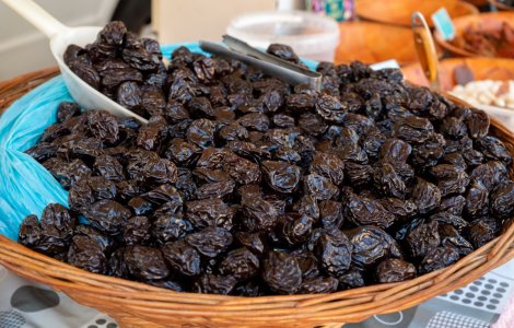 Prunele uscate: ce beneficii au și cum le poți include în dieta ta