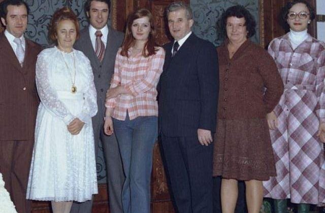 O limuzina a lui Nicolae Ceausescu, vanduta la Artmark