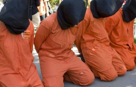  Top  Cele mai SOCANTE metode de TORTURA folosite de CIA in inchisorile secrete