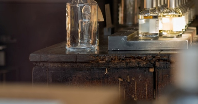 Parfumurile de lux ascund un pericol nevăzut: Ce substanță îngrijorează?