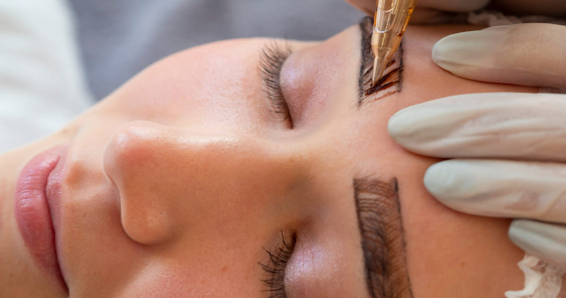 Laminare sprâncene vs. microblading: care este metoda potrivită pentru tine?