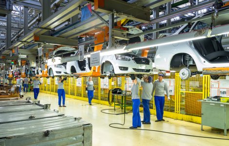 Provocarea majoră a industriei auto europene: ce spune Ciolacu