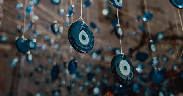 Misterele talismanului Evil Eye: Protecție spirituală împotriva energiilor negative
