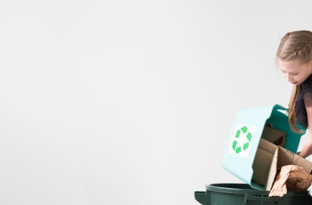Cum să &icirc;ți optimizezi afacerea printr-un sistem eficient de colectare și gestionare a deșeurilor