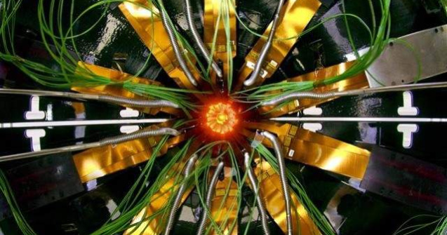 CERN: Acceleratorul de particule de la Geneva va fi repornit in martie