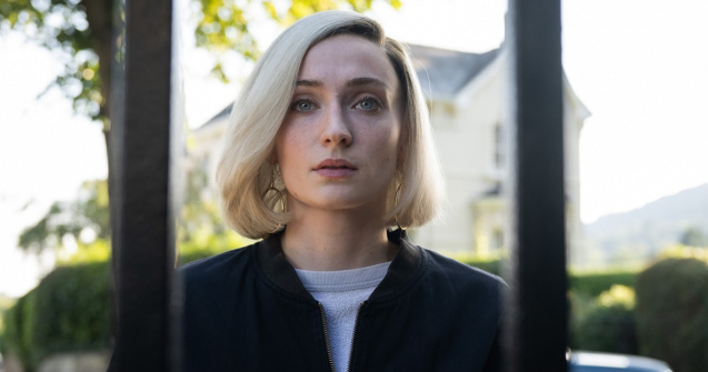 Transformarea incredibilă a lui Sophie Turner în hoață de bijuterii?