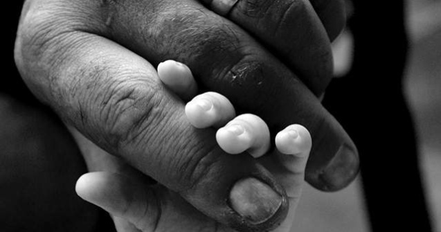 Peste 15.000 de barbati sunt in concediu de crestere a copilului