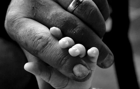 Peste 15.000 de barbati sunt in concediu de crestere a copilului